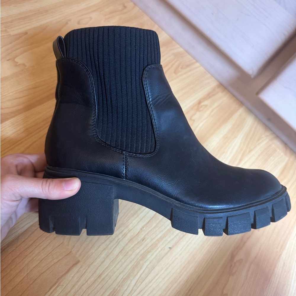 Black Universal Thread Chunky Heeled Chelsea Boot… - image 6